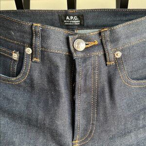 A.P.C. Petit Standard (Jean Droit Etroit)